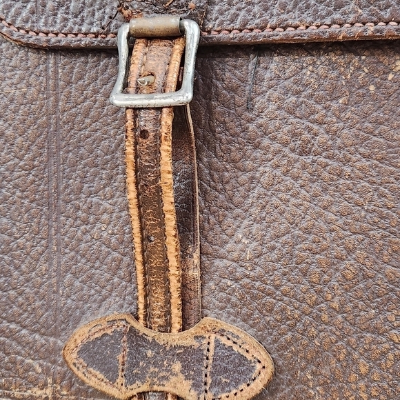 VINTAGE 1930s Distressed Briefcase - Picture 4 of 17